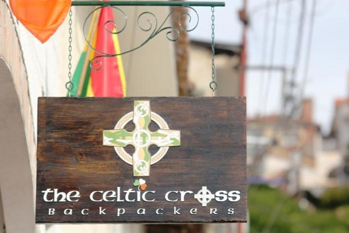 Отель The Celtic Cross Сукре Экстерьер фото